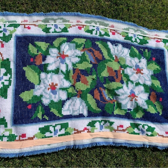 Handcrafted rug - Picture 3 of 5